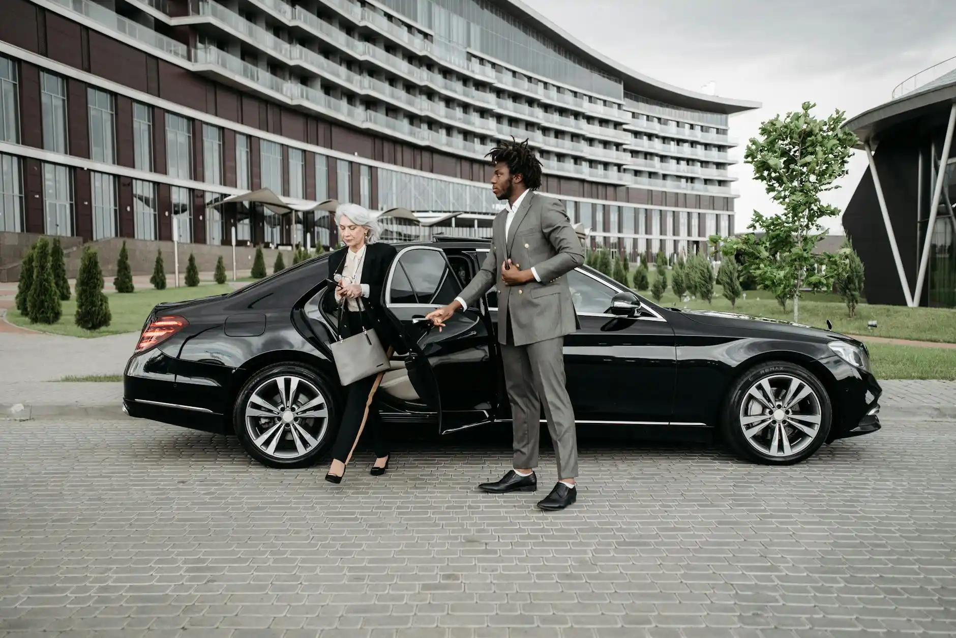 Qualities of the Best Chauffeur on the Roads of Seattle